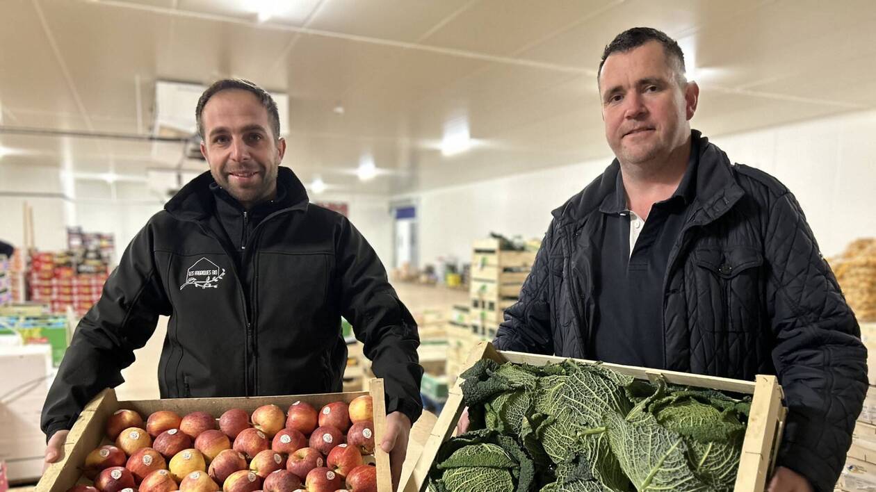 Ulrich Boisnay et Pierre Leroy, fondateurs des Halles du Verger, dans leur entrepôt à Allonnes